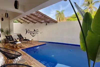 Image de Clean, modern 3 bedroom condo with private pool- close to beach! *Starlink WiFi*