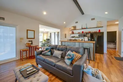 Image de Pottsboro Vacation Rental - Walk to Lake Texoma!