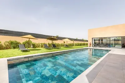 Image de 4 suites exlusive villa with private pool.