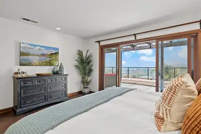 Image de Casablanca: Stunning Ocean View, Spanish-Style Retreat!