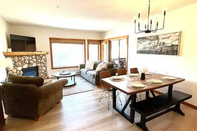 Image de Feel at Home after a Day of Adventures in this Family friendly Retreat!