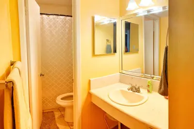 Image de Lake Conroe First Floor waterfront condo…in Walden community!