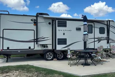 Image de Howdy Rv & Resort, 10mi to Tx A&M, off Hwy 6. Trendy, amenities included, sleeps 4!