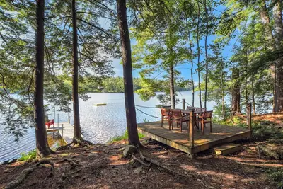Image de Quintessential Maine cabin w/ private waterfront