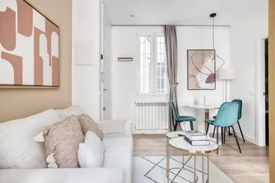 Image de Deluxe Salamanca 2br nr El Retiro Park, by Blueground