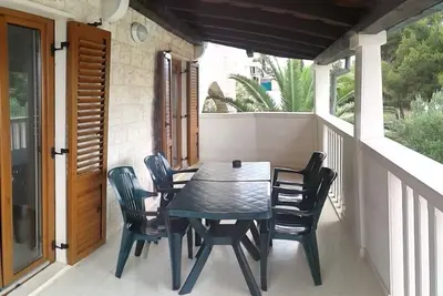 Image de Appartement d'une chambre avec le balcon Supetar, Brac (A-21110-b)