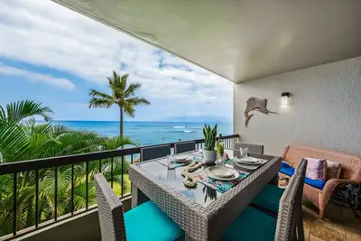 Image de Hale Mahina  A202 OceanFront Condo on Sandy Beach w Pool