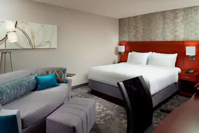 Image de Relax and Recharge! 4 Convenient Units, Seasonal Outdoor Pool, Pet-friendly!