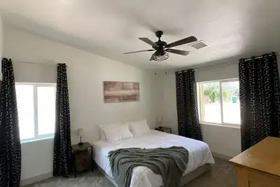 Image de Centrally located! 30 mins to Pines or Petrified Forest. Family-friendly.