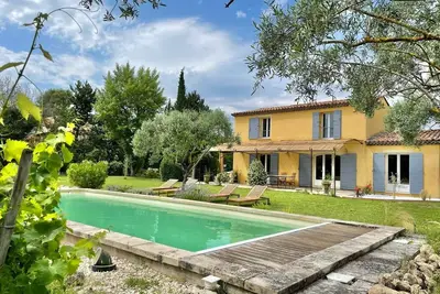 Image de Maison Ă 2 pas du village d'Ansouis Ă 30 minutes d'Aix-en-Provence