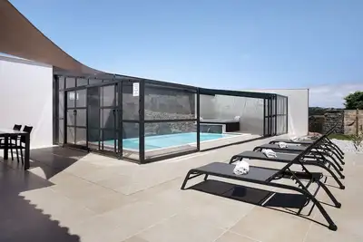 Image de Villa 'Flor' avec piscine chauffée, bain à remous, Wi-Fi et climatisation
