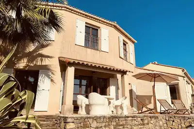 Image de Sunny holiday home with a 180-degree sea view, including a pool