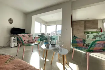 Image de Appartement 2 étoiles à Sète : 3 pièces près de la plage avec parking et équipements modernes