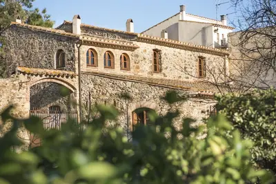 Image de Amplia Vivienda con Gran Jardín Cerca de las Mejores Payas