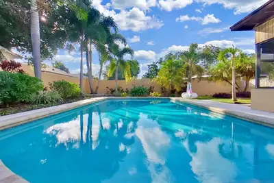 Image de Heated Pool House walk from stadium