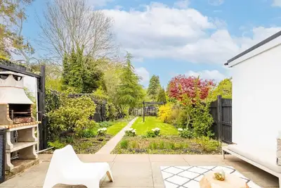 Image de Entire House 5mins from chocolate factory, University, accessible to city centre