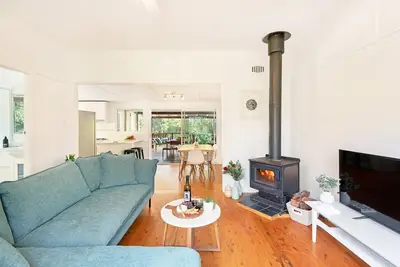 Image de Berry St: Charming Huskisson Central Cottage With Bush Outlook