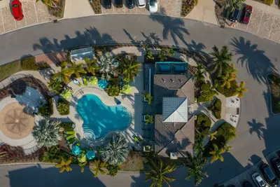 Image de One Particular Harbor 103 - Near Anna Maria Island - By Island Real Estate Estat