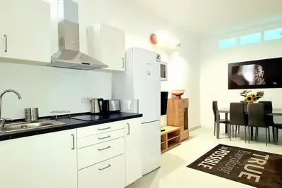 Image de 2 Bedroom apartment. with balcony San Chinarro