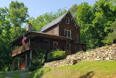 Image de Peaceful Creekside Retreat w/ Fire Pit & Game Room Near Historic Lexington, Va