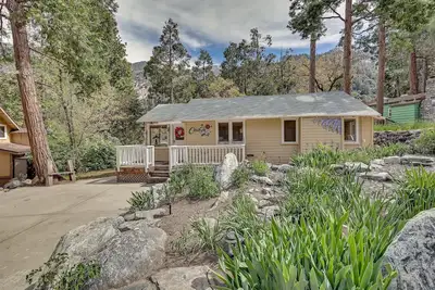 Image de Cozy Forest Falls Rental Cabin Near Hiking Trails!