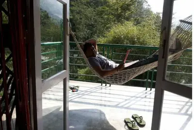 Image de House in gangtok Mountain View and kitchen