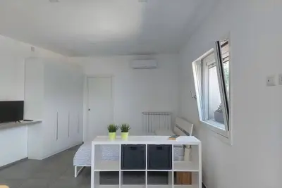 Adagio Ravelo - Jazz Apartment
