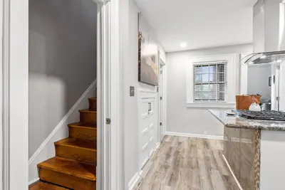 Image de Wade Manor: Game-room, Gym, Office and Fenced in Backyard