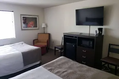 Image de Inviting Studio with Pool for Couples in Branson