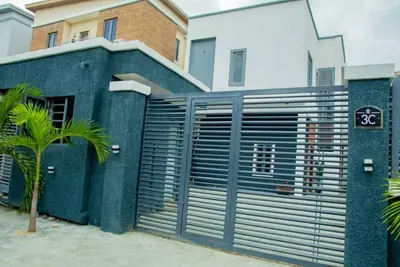 Image de Best in Class 2-floor Terrace Apartment in Lekki Phase 1, off Admiralty