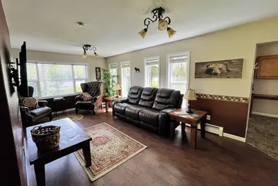 Image de The Rusty Moose\nLarge Groups Welcome-Great Layout-2 Pets w/Fee-Fenced Back Yard