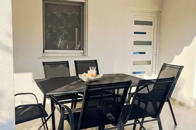 Image de Neu Sanierte Ferienwohnung mit Ausgezeichnet Guter Lage in Vir, Zadar