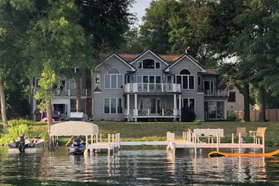 Image de Amazing, luxurious Serpent lake house three blocks from Crosby! ! !