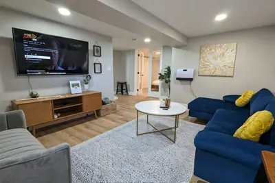 Image de Modern Guest Suite Near Proctor w/ Hot Tub & 2 King Beds