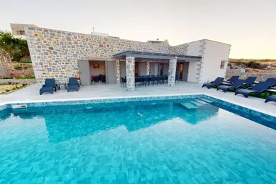 Image de Marina Luxury Villa by Cretevasion