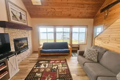 Image de Huber Cottage - Lakefront Cabin w/Dock and Beach