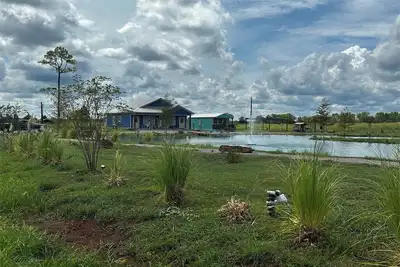 Image de #2 Funny Farm Cabins on the pond.