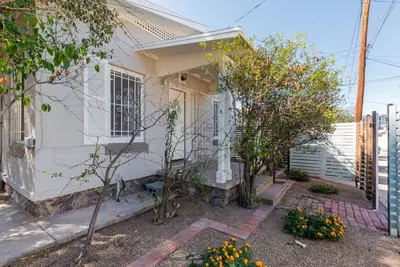 Image de Historic University 2 Bedroom 2 Bath