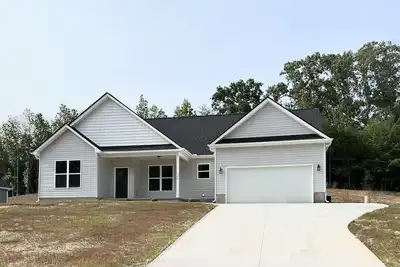 Image de Spacious New Ranch Retreat- Lake Hartwell. Sleeps 10!