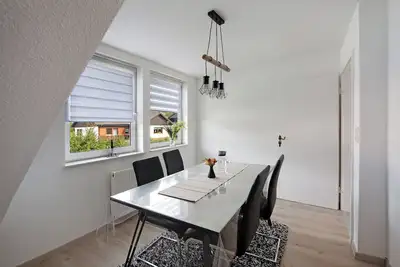 Image de Appartement \"Zur Nordhelle\" avec vue sur les montagnes et Wi-Fi