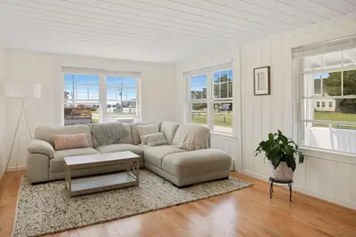 Image de Pine Point Beach House, 3br Walk to Beach