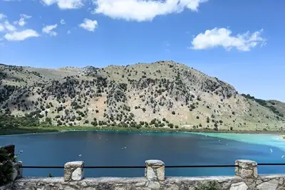 Villa de Linda dans un emplacement incomparable à Kournas - Vue imprenable!