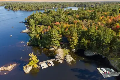 Image de Luxury Beachfront Cottage, Muskoka