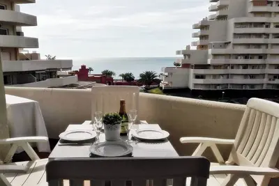 Image de Appartement Benalbeach avec Vue Mer Lateral