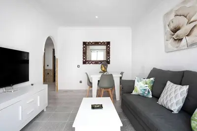 Image de Maison de vacances \"Casa Unifamiliar Rio Barbate\" avec terrasse privée, climatisation et Wi-Fi
