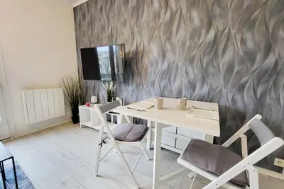 Image de T2 Rénové avec Parking, près Port de Plaisance et Plage - Les Sables-d'Olonne