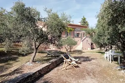 Image de Villa with amazing views, in heart of the Luberon golden triangle.