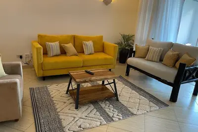 Image de This's a beachfront 3 bedroom apartment that serves magnificent views to die for
