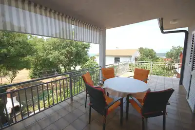 Apartment Jakobi - 2 (Kvarner - Njivice)