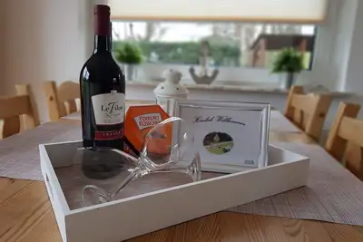 Image de Lüttjes Diekhuus - Ferienwohnung Strandkorb